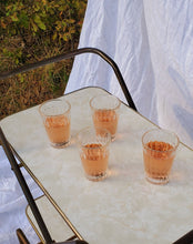 Load image into Gallery viewer, Set of four vintage glass tumblers 
